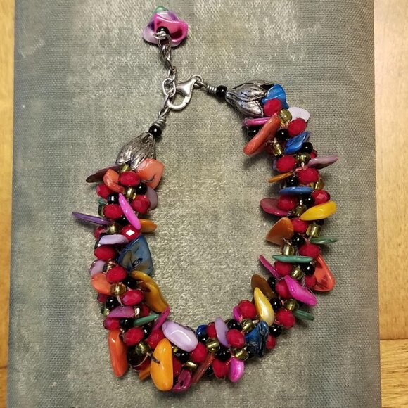 Colorful Vibrant Polished Shell Beaded Silver Bracelet Floral Encaps, Artisan - Picture 5 of 8